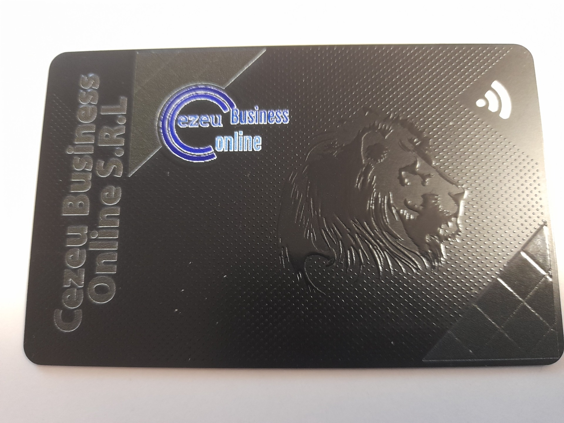Vrei un card online GRATIS?